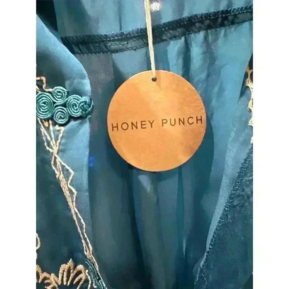 COPY - Honey Punch komono  coverup or robe in teal.  Size M, NWT​​​​​​​​ - Picture 3 of 9